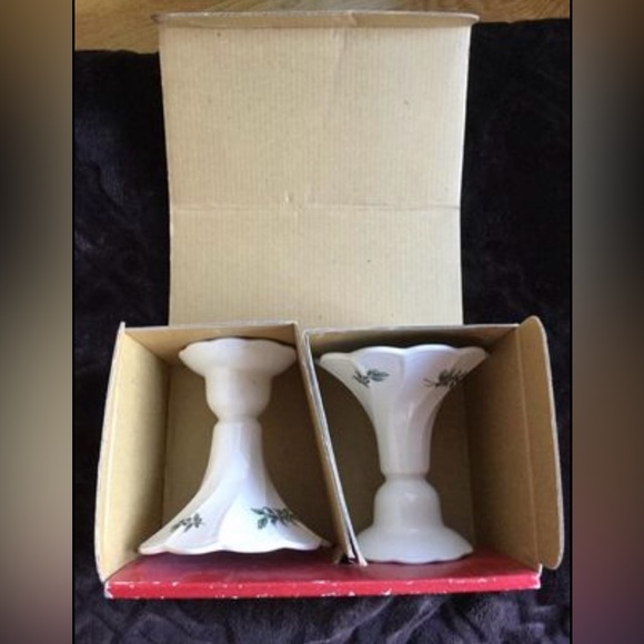 Nikko Happy Holidays Christmas Candle Stick Holders Set of 2 Japan Holly Berries - Picture 5 of 12